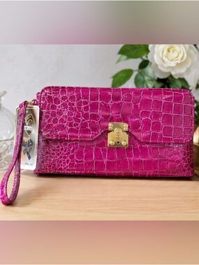 Bellino Hot Pink Croc Embossed Convertible Clutch Wristlet Purse